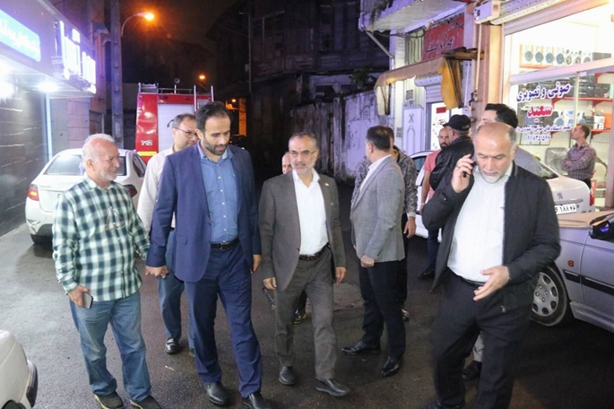 همزمان با بارش بی سابقه باران در رشت رییس شورا، شهردار و فرماندار رشت با حضور میدانی در سطح شهر از روند رفع آبگرفتگی معابر در سطح شهر بازدید کردند همزمان با بارش بی سابقه باران در رشت رییس شورا، شهردار و فرماندار رشت با حضور میدانی در سطح شهر از روند رفع آبگرفتگی معابر در سطح شهر بازدید کردند