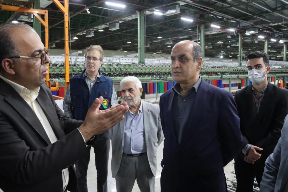 تأکید استاندار گیلان بر بهره‌گیری از همه ظرفیت‌ها جهت رونق دوباره صنایع پوشش