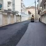 اجرای عملیات روکش آسفالت مسیر کوچه ششم میدان سیادتی به سمت شرکت گاز گیلان